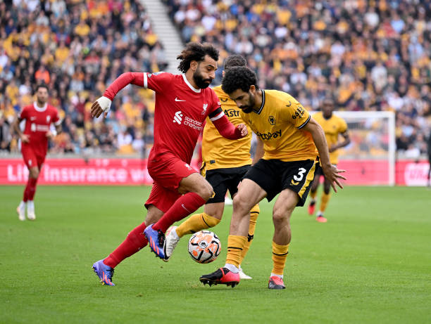 走向解体的 走向解体的