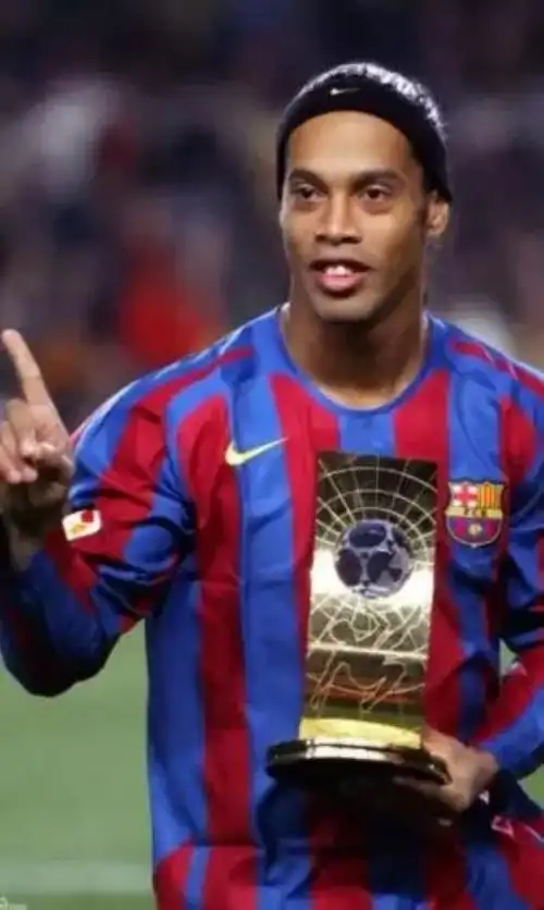 升展現了他 升展現了他